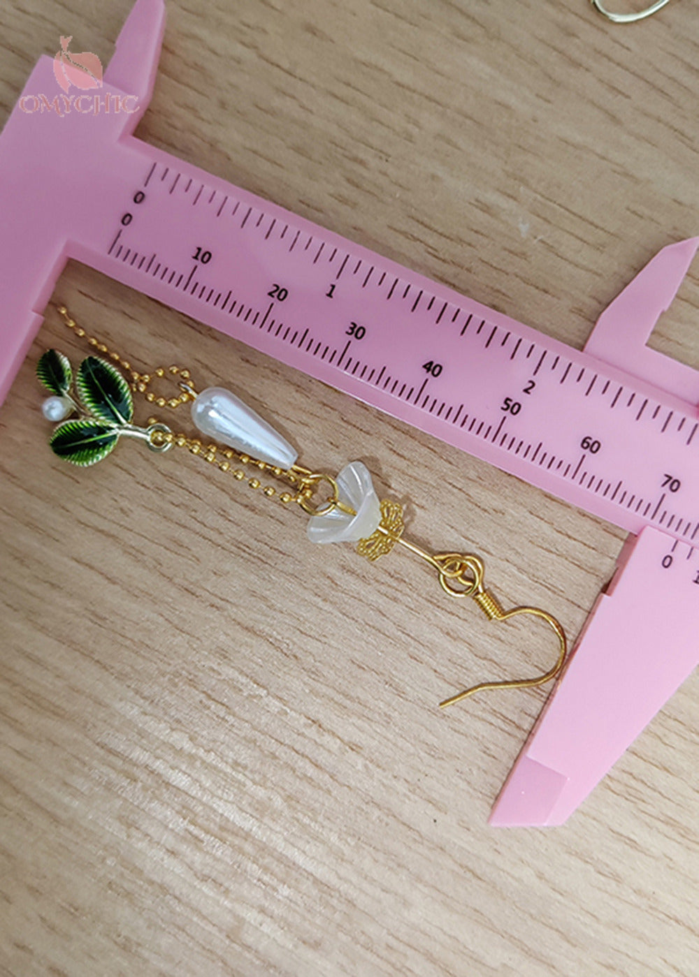 Boho Green Leaf Water Droplet Pearl Drop Earrings