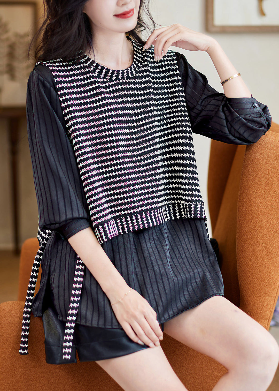 Boutique Black O-Neck Fake Two Pieces Top Lantern Sleeve