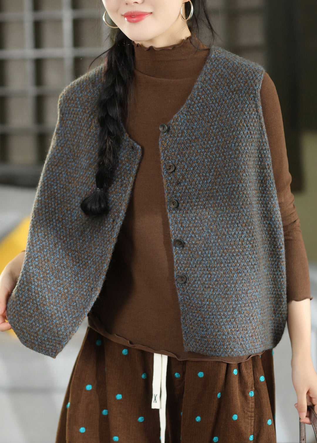 Boutique Blue O Neck Button Knit Vest Sleeveless