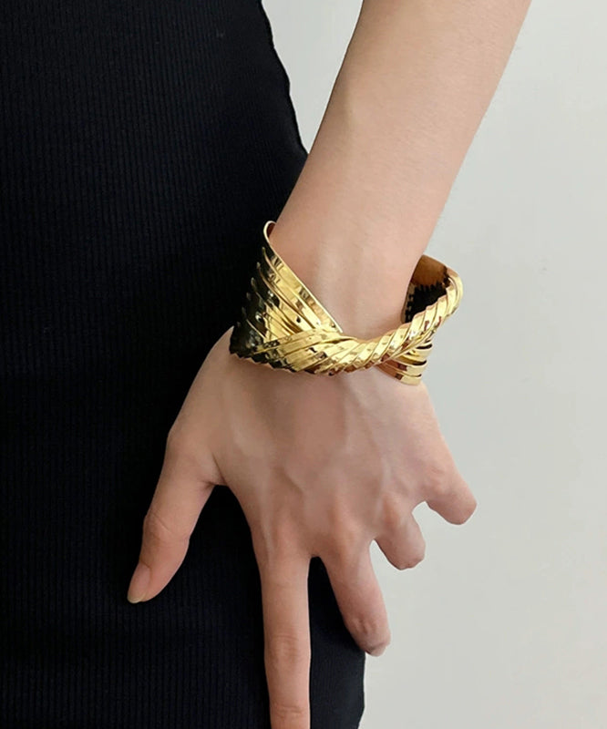 Boutique Gold Copper Alloy Asymmetrical Drop Earrings - Omychic