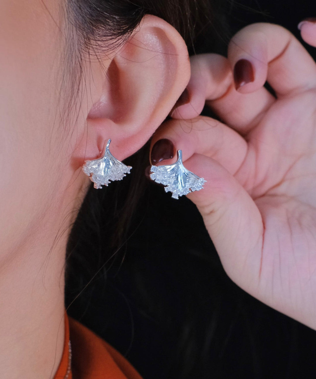 Boutique Silk Copper Silver-Plated Zircon Ginkgo Leaf Stud Earrings