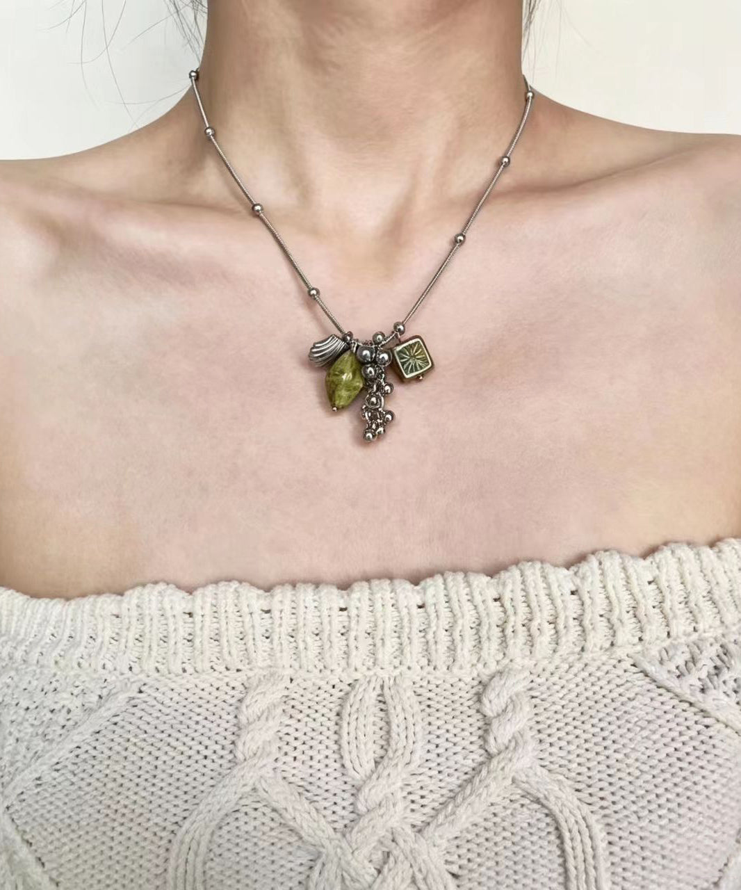 Boutique Silk Czech Glass Titanium Steel Pendant Necklace