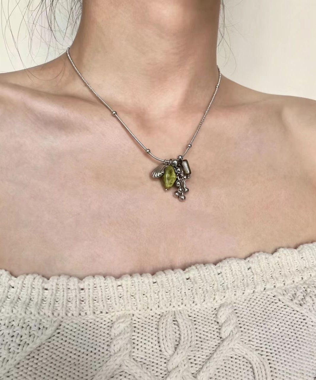 Boutique Silk Czech Glass Titanium Steel Pendant Necklace