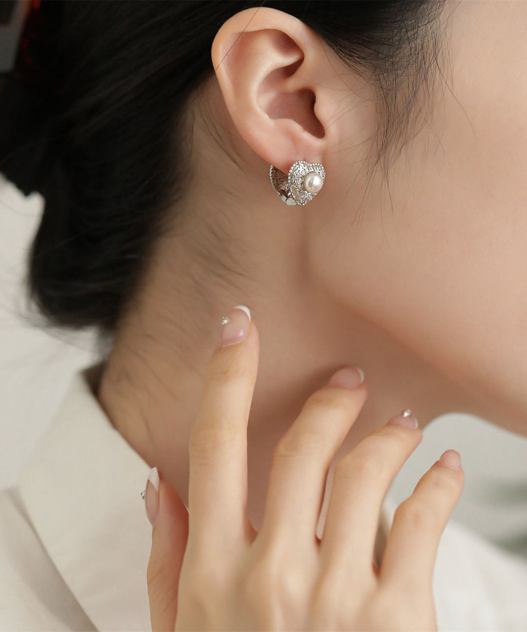 Boutique Silk Sterling Silver Overgild Love Pearl Stud Earrings