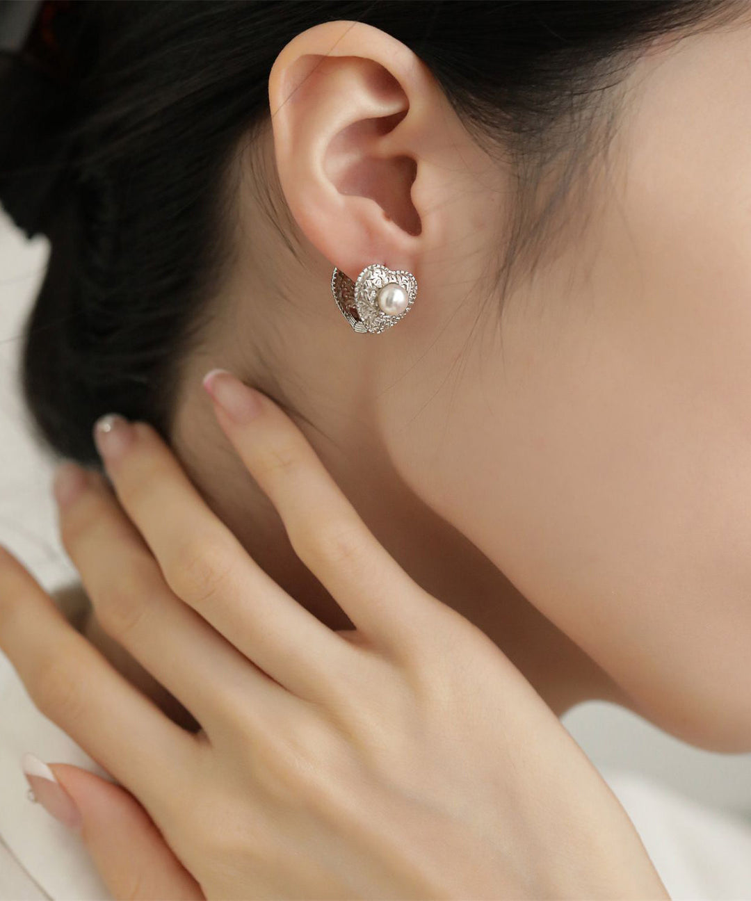 Boutique Silk Sterling Silver Overgild Love Pearl Stud Earrings
