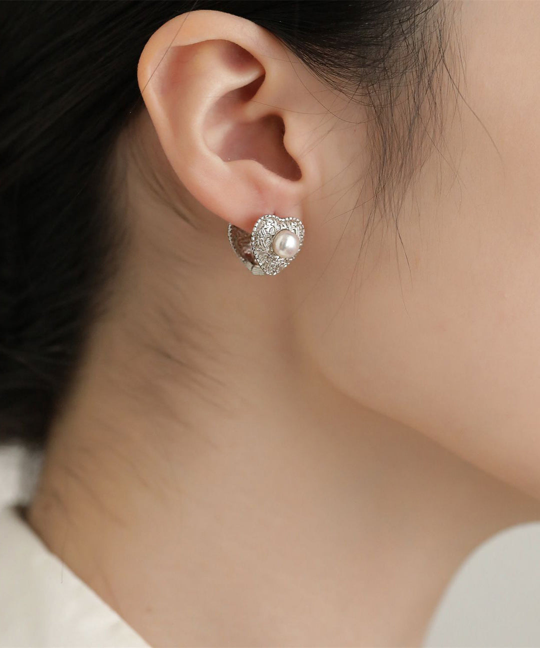 Boutique Silk Sterling Silver Overgild Love Pearl Stud Earrings