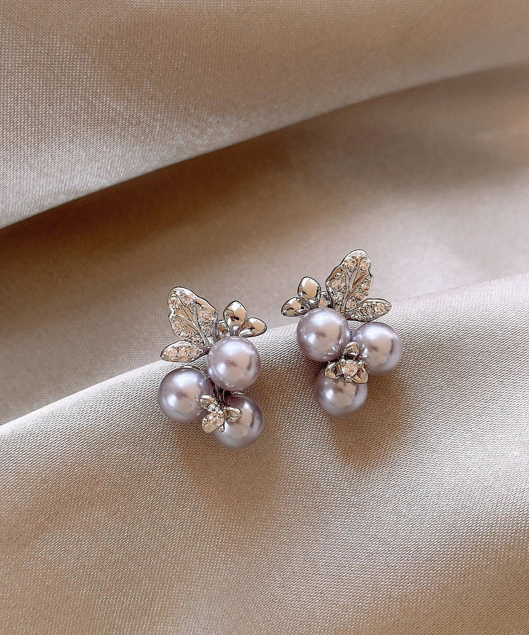 Boutique Silk Sterling Silver Zircon Grape Pearl Stud Earrings