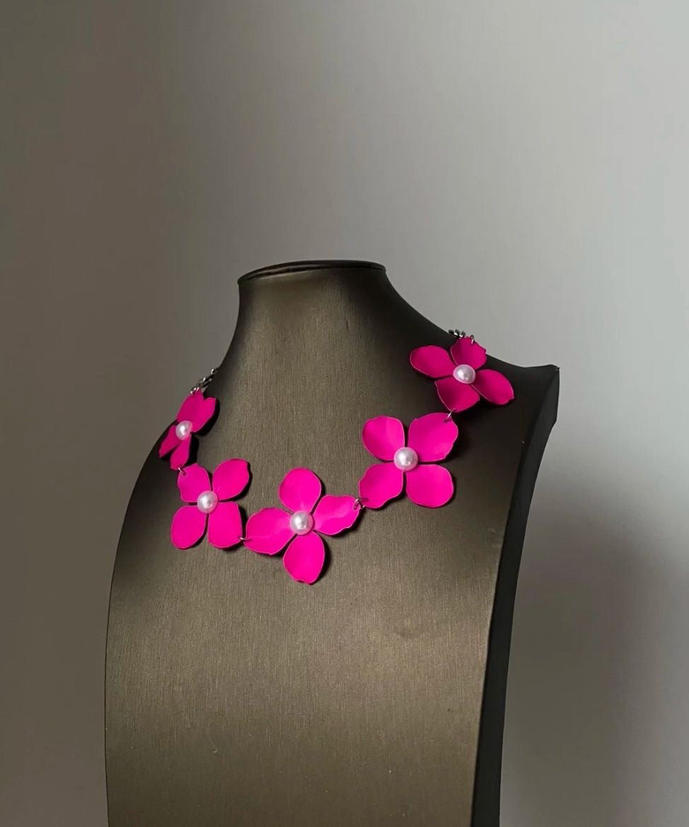 Brief Rose Metal Alloy Pearl Flora Princess Necklace