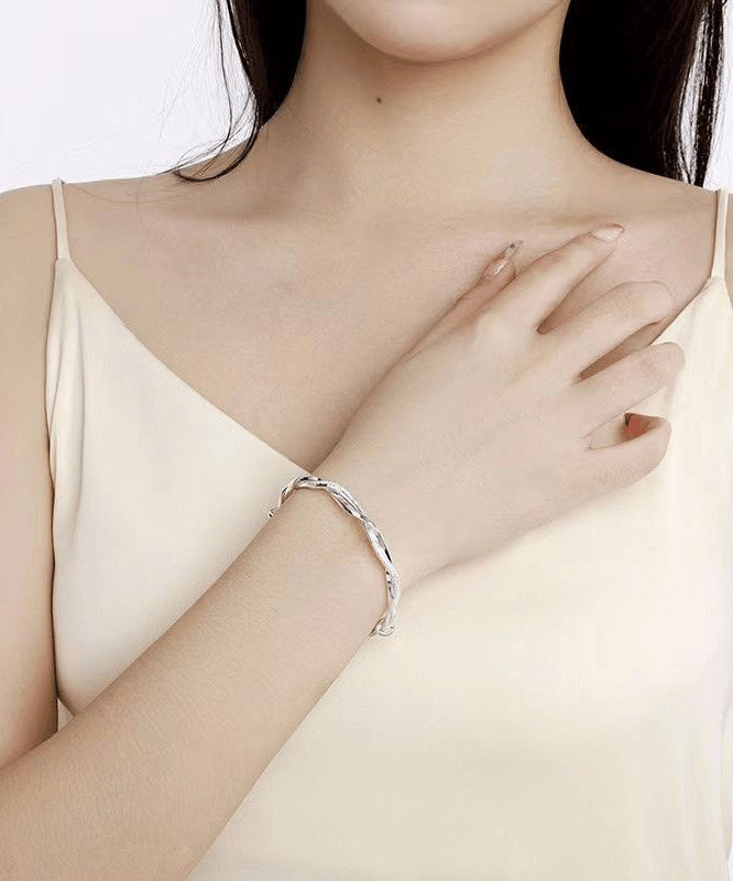 Brief Silk Sterling Silver Zircon Bangle