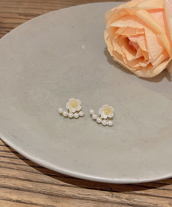 Brief White Copper Overgild Pearl Floral Stud Earrings