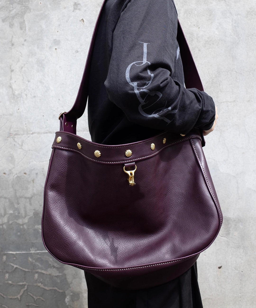 Casual Dull Purple Rivet Large Capacity Faux Leather Messenger Bag