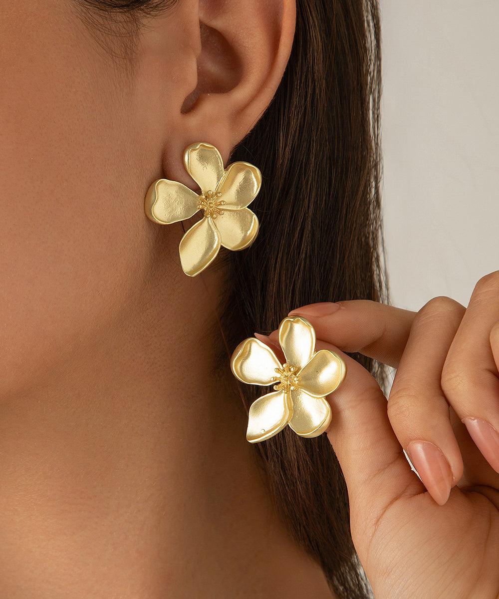 Casual Gold Metal Alloy Floral Stud Earrings