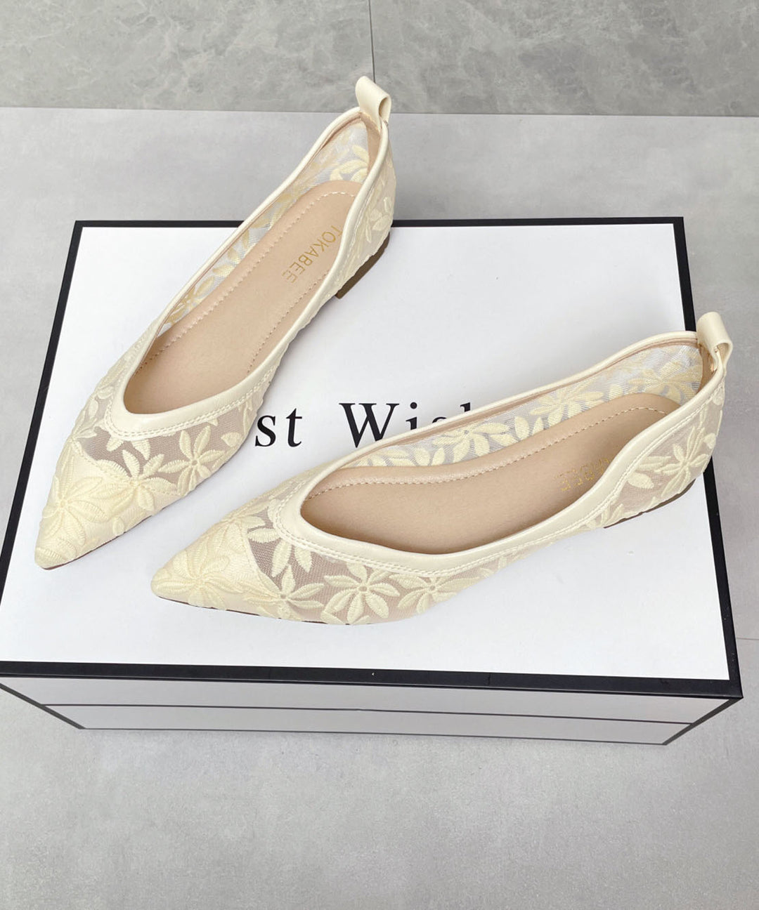 Chic Embroidered Flat Feet Shoes Apricot Breathable Mesh Pointed Toe
