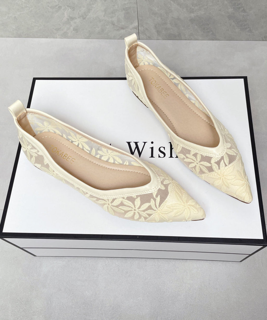 Chic Embroidered Flat Feet Shoes Apricot Breathable Mesh Pointed Toe