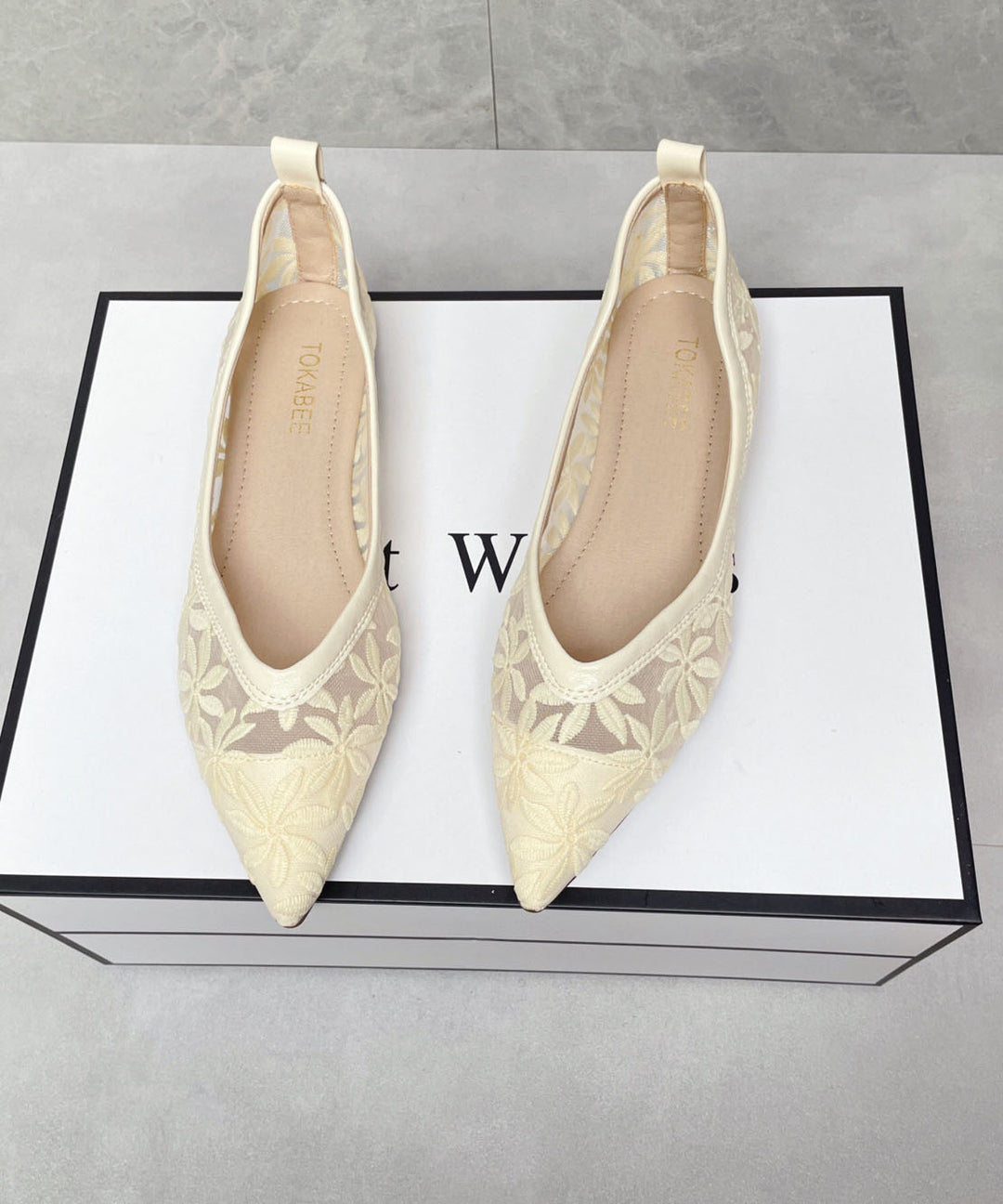 Chic Embroidered Flat Feet Shoes Apricot Breathable Mesh Pointed Toe