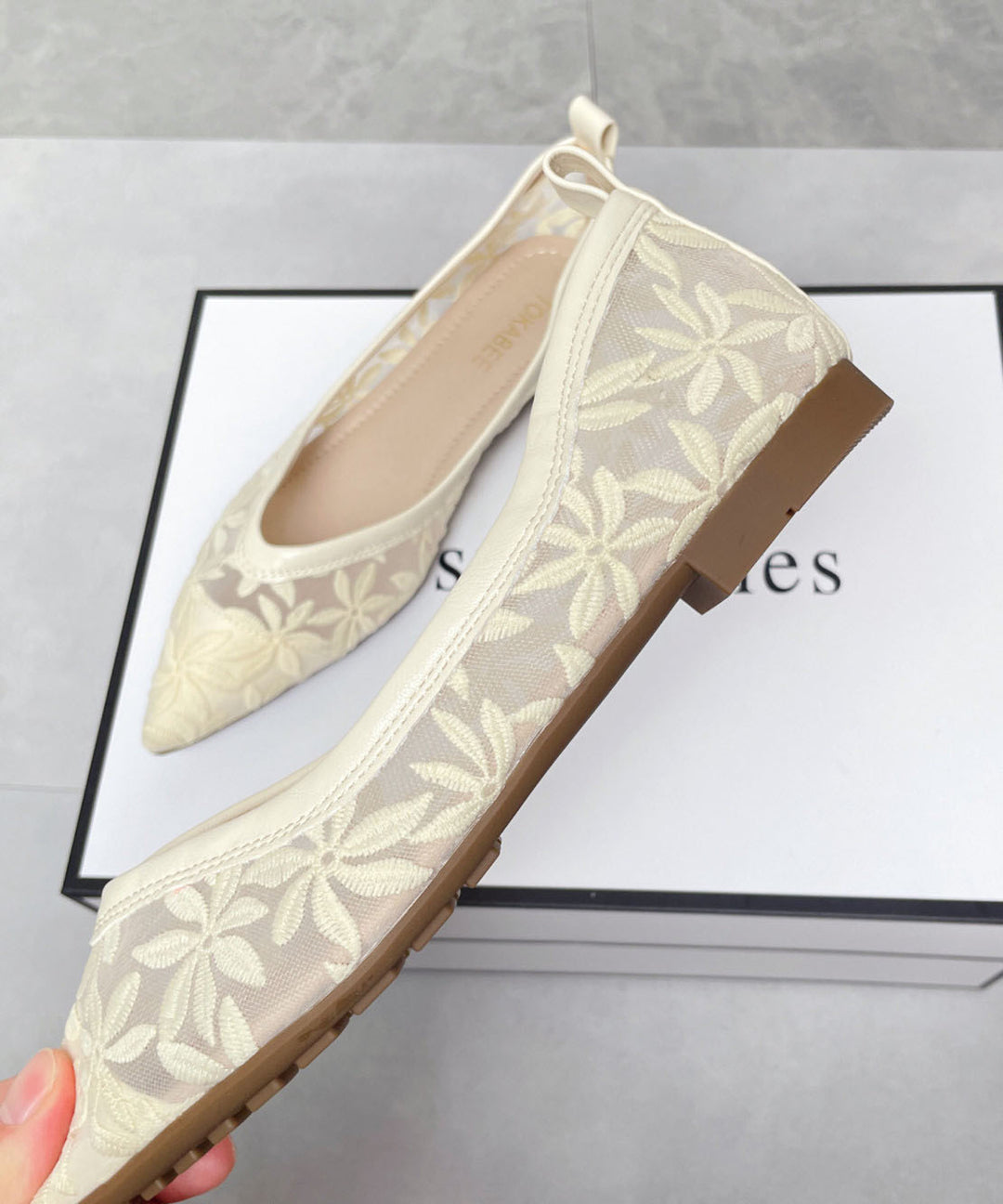 Chic Embroidered Flat Feet Shoes Apricot Breathable Mesh Pointed Toe