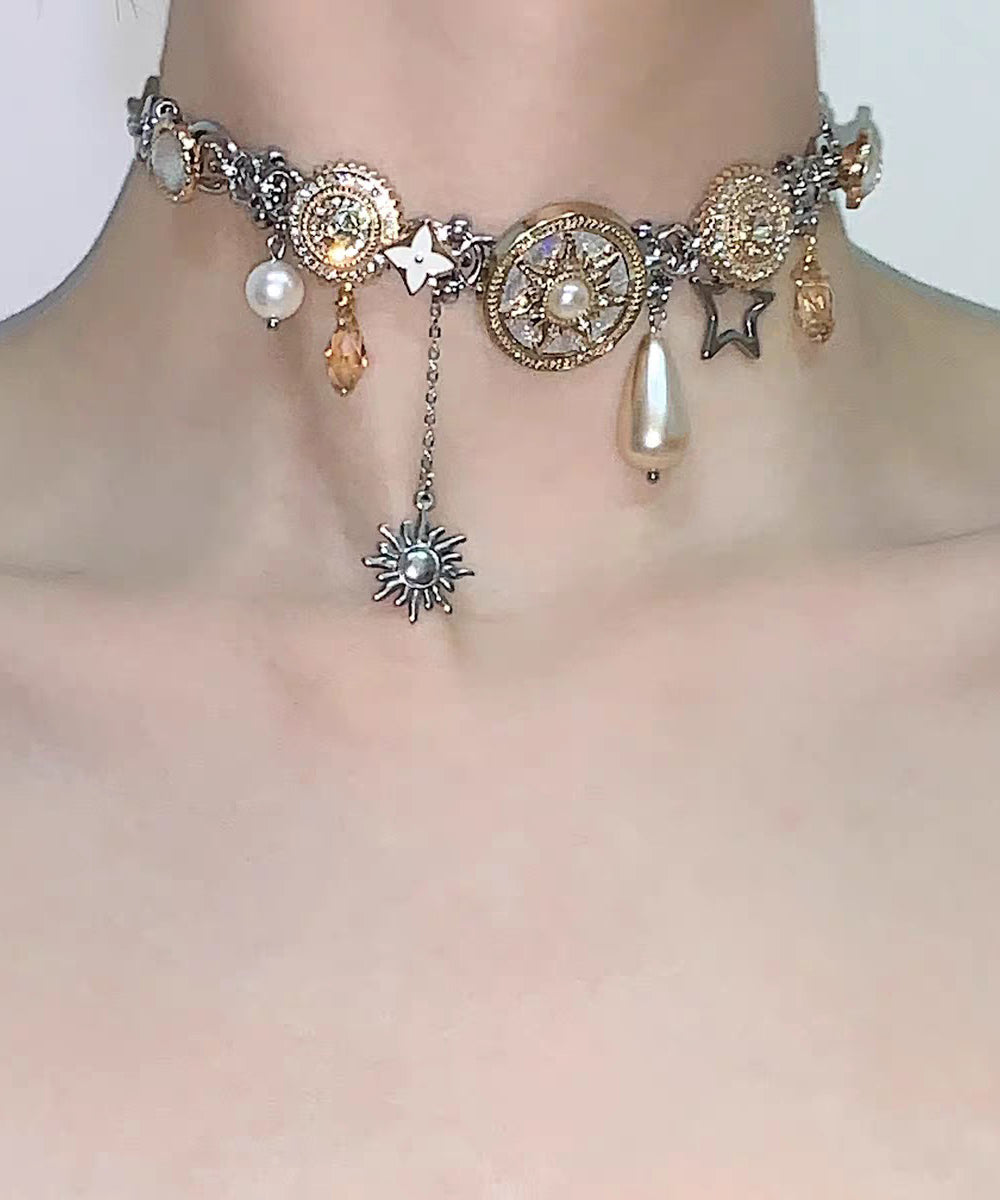 Chic Gold Button Pearl Titanium Steel Choker