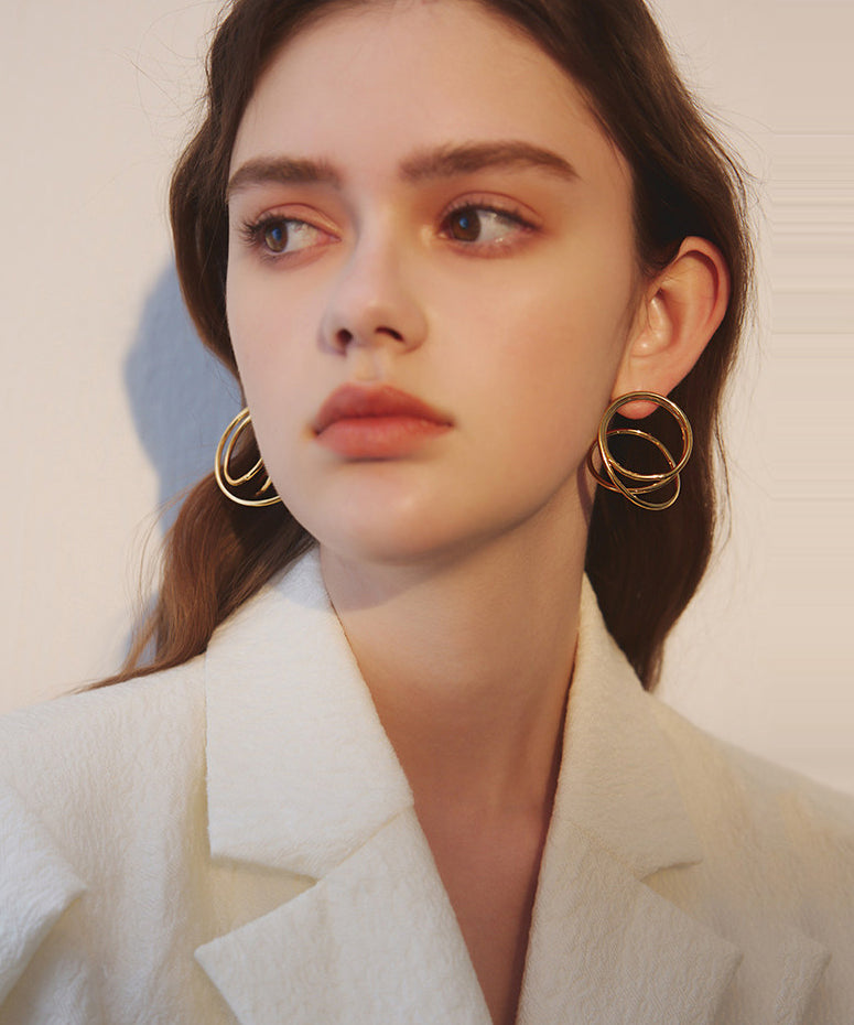 Chic Golden Rotundity Asymmetrical Design Metal Stud Earrings