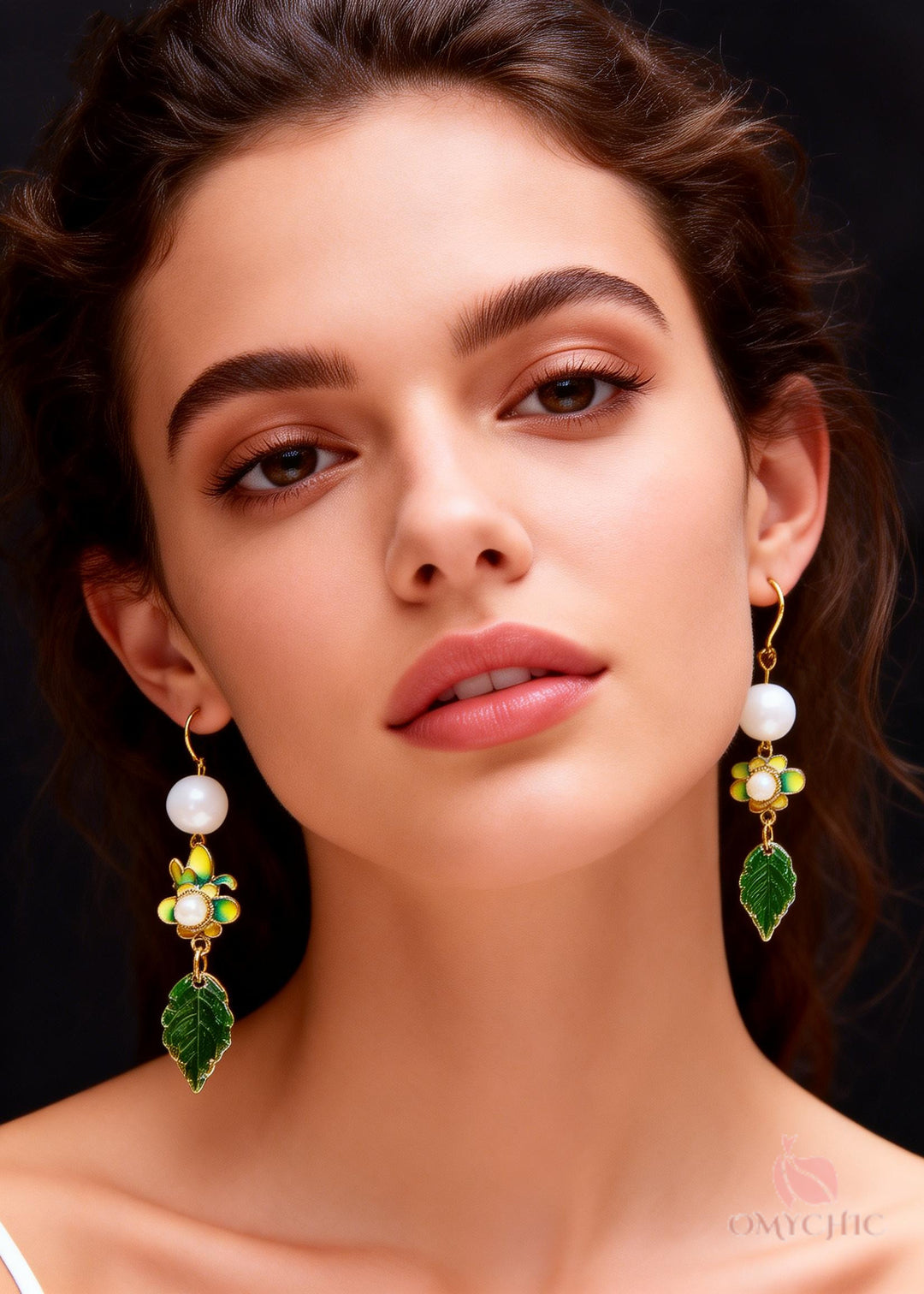 Chic Green Leaf Metal Fine Pearl Drop Earrings