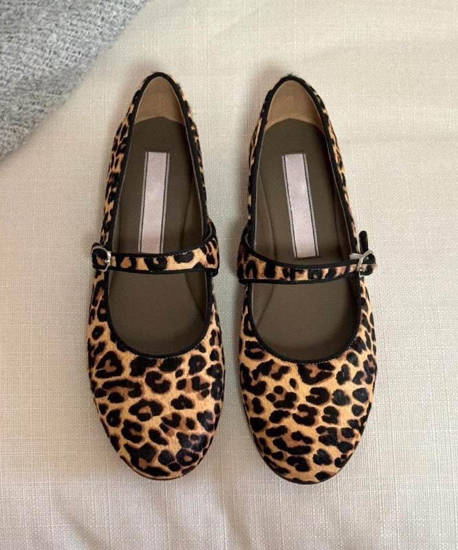 Chic Leopard Buckle Strap Splicing Suede Flat Shoes
