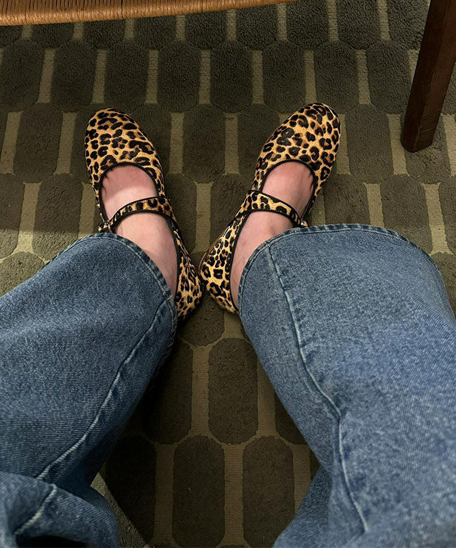 Chic Leopard Buckle Strap Splicing Suede Flat Shoes