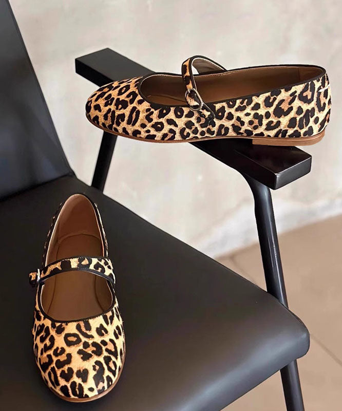 Chic Leopard Buckle Strap Splicing Suede Flat Shoes