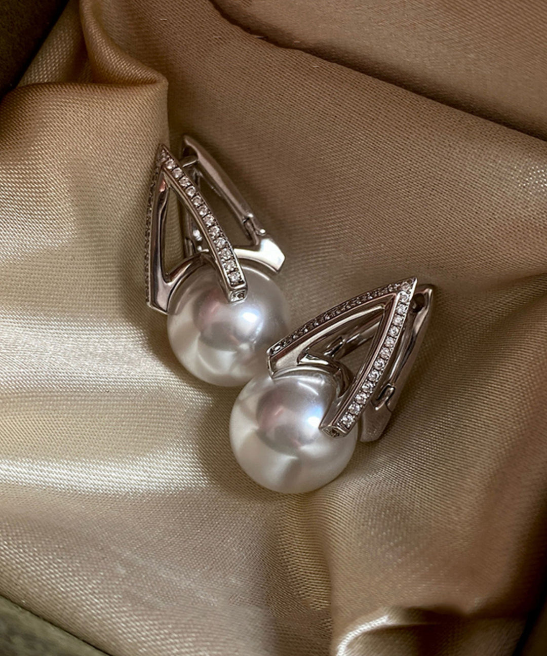 Chic Pearl Zircon Luxury Silver Stud Earrings