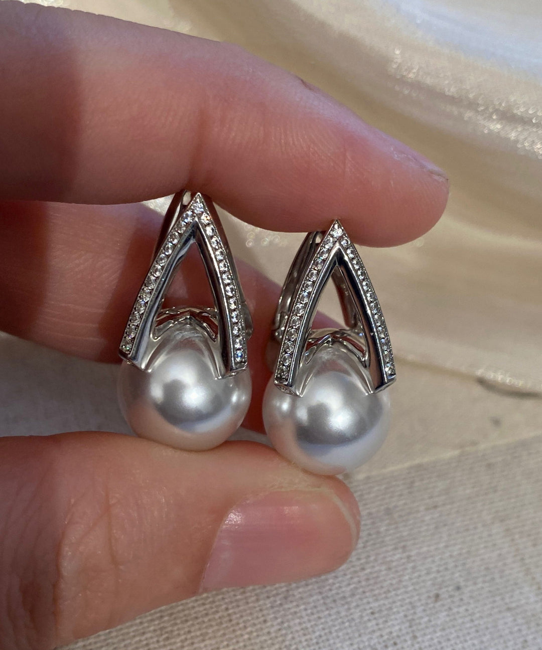 Chic Pearl Zircon Luxury Silver Stud Earrings