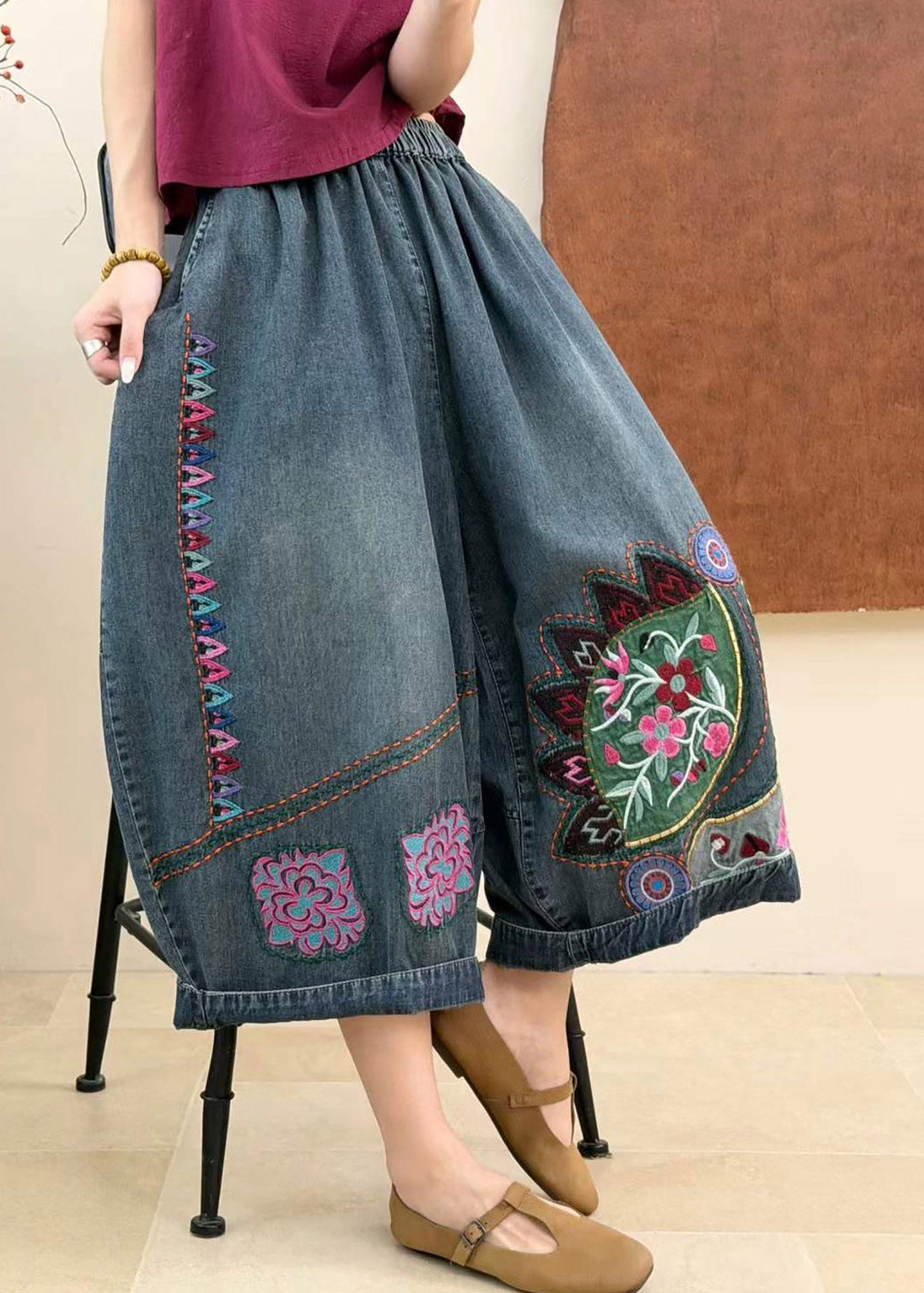 Chinese Style Blue Embroidered Elastic Waist Crop Jeans Fall