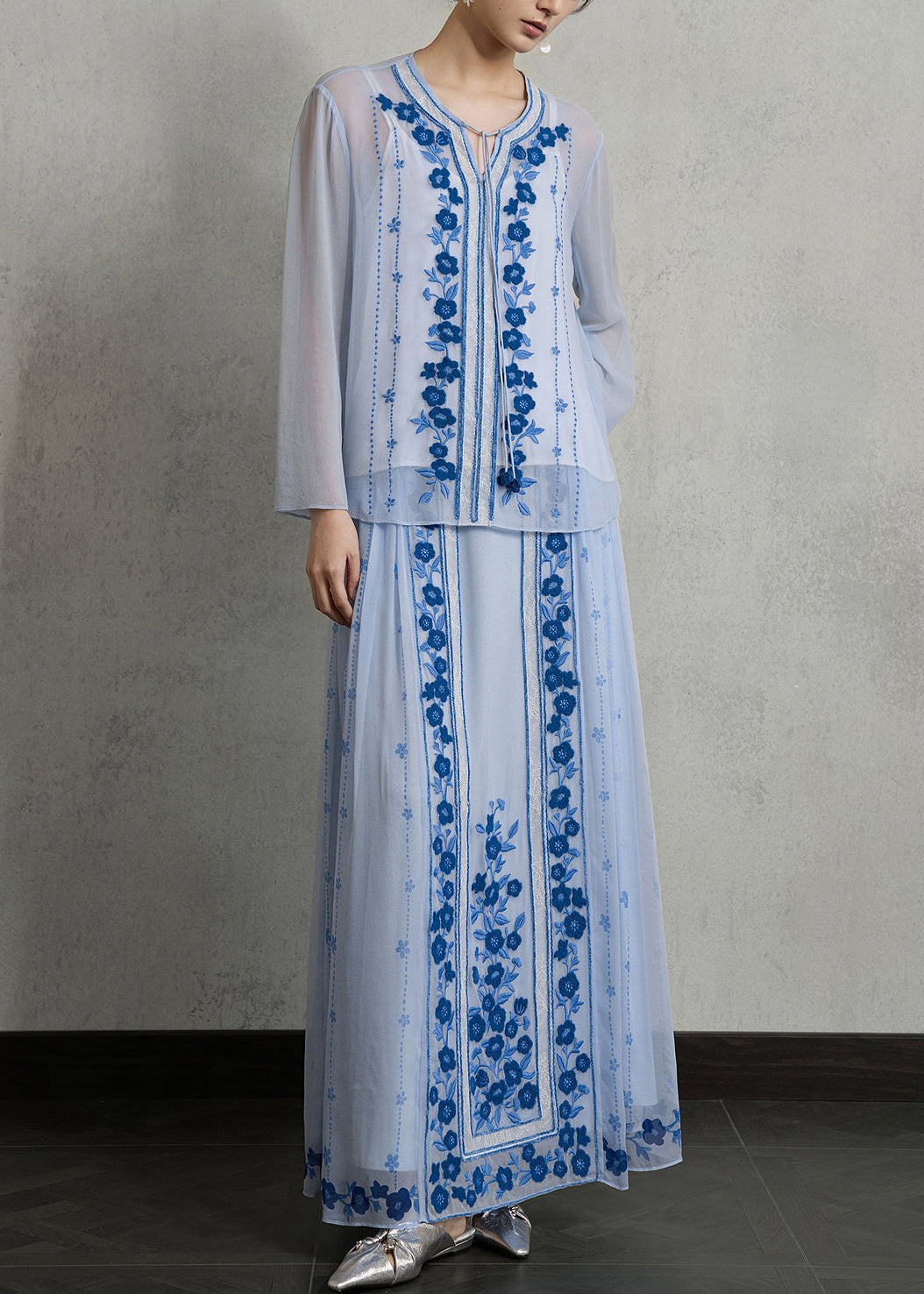 Chinese Style Light Blue O-Neck Top And Modified Mamian Skirt Two Pieces Set Fall