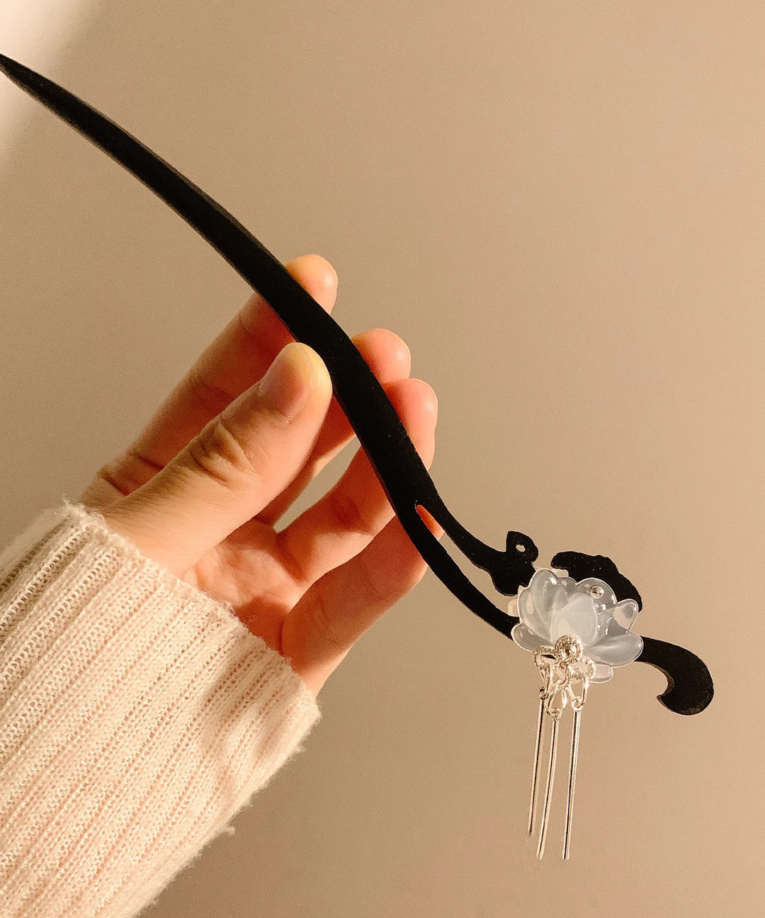 Chinese Style White Wooden Lotus Tassel Hairpin