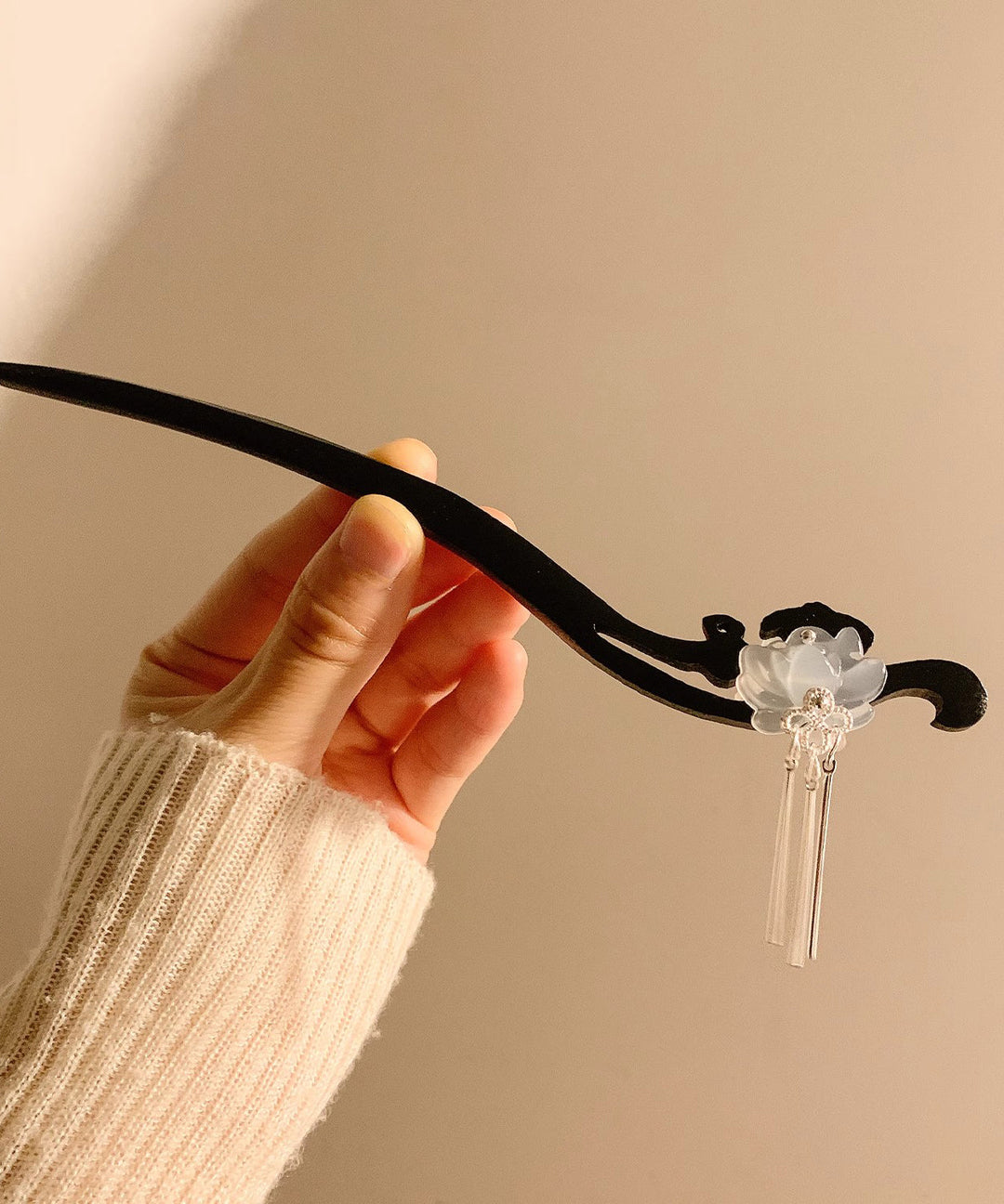 Chinese Style White Wooden Lotus Tassel Hairpin