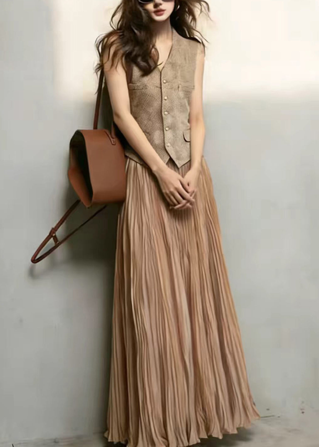 Classy Brown Waistcoat Top And Wrinkled Skirts Two Pieces Set Sleeveless