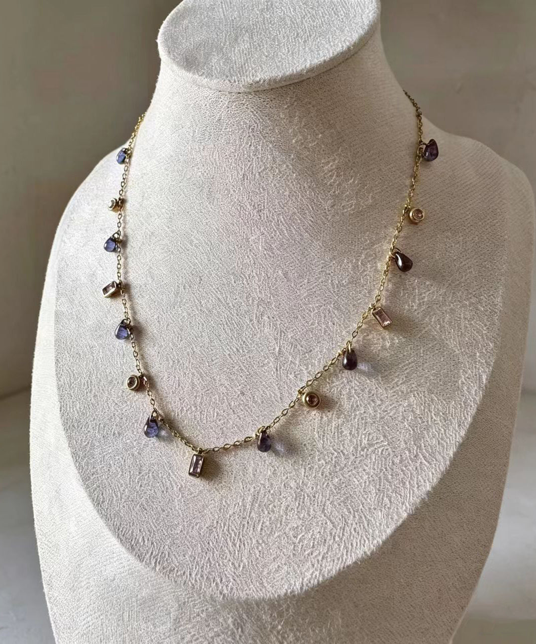 Classy Gold Czech Glass Pendant Necklace Two Piece Set