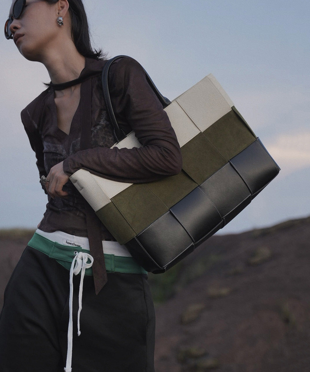 Classy Khaki Large Capacity Calf Leather Shoulder Bag