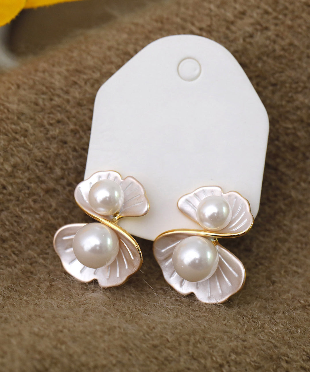 Classy White Alloy Drip Glaze Pearl Stud Earrings