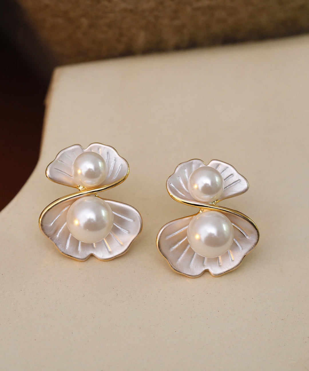 Classy White Alloy Drip Glaze Pearl Stud Earrings