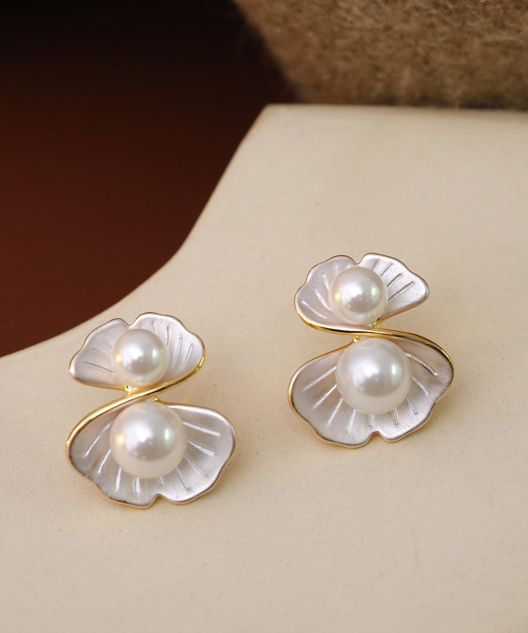Classy White Alloy Drip Glaze Pearl Stud Earrings