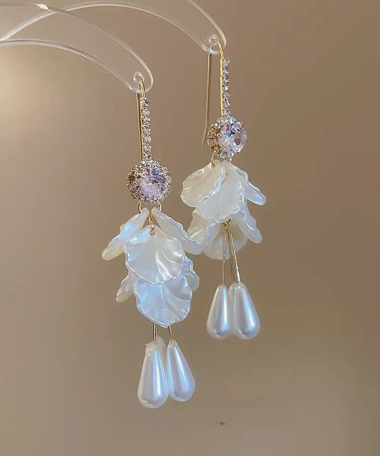Classy White Copper Overgild Zircon Acrylic Shell Pearl Floral Tassel Drop Earrings