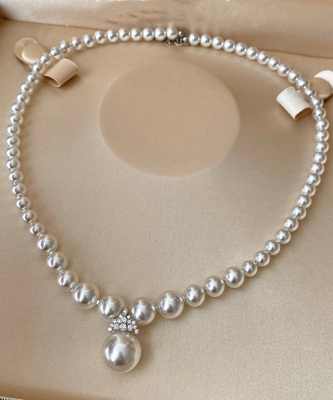 Classy White Pearl Zircon Pendant Necklace