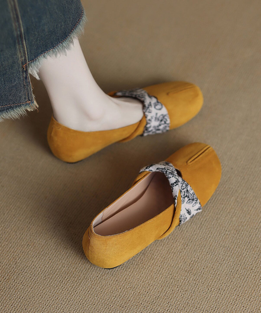 Comfortable Cowhide Leather Yellow Flat Shoes