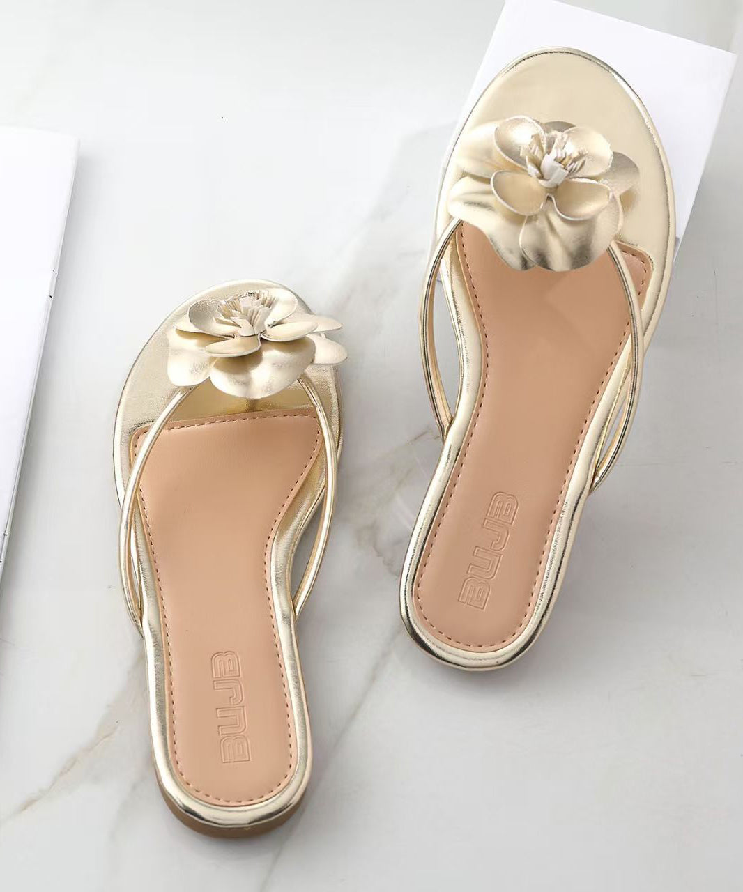 Comfortable Golden Flower Faux Leather Thong Sandals