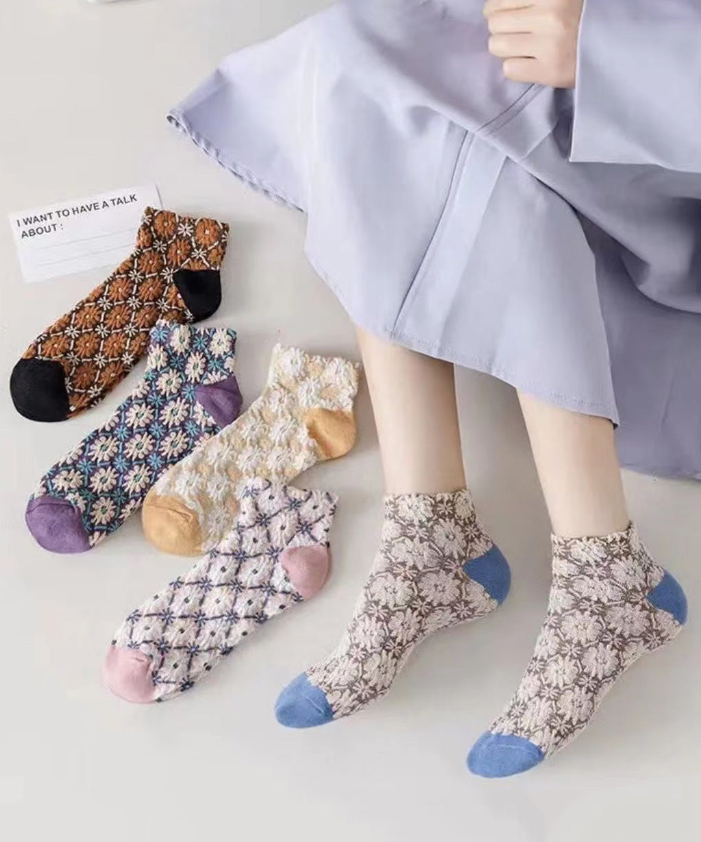 Countryside Style Flower Jacquard Cotton Ankle Socks