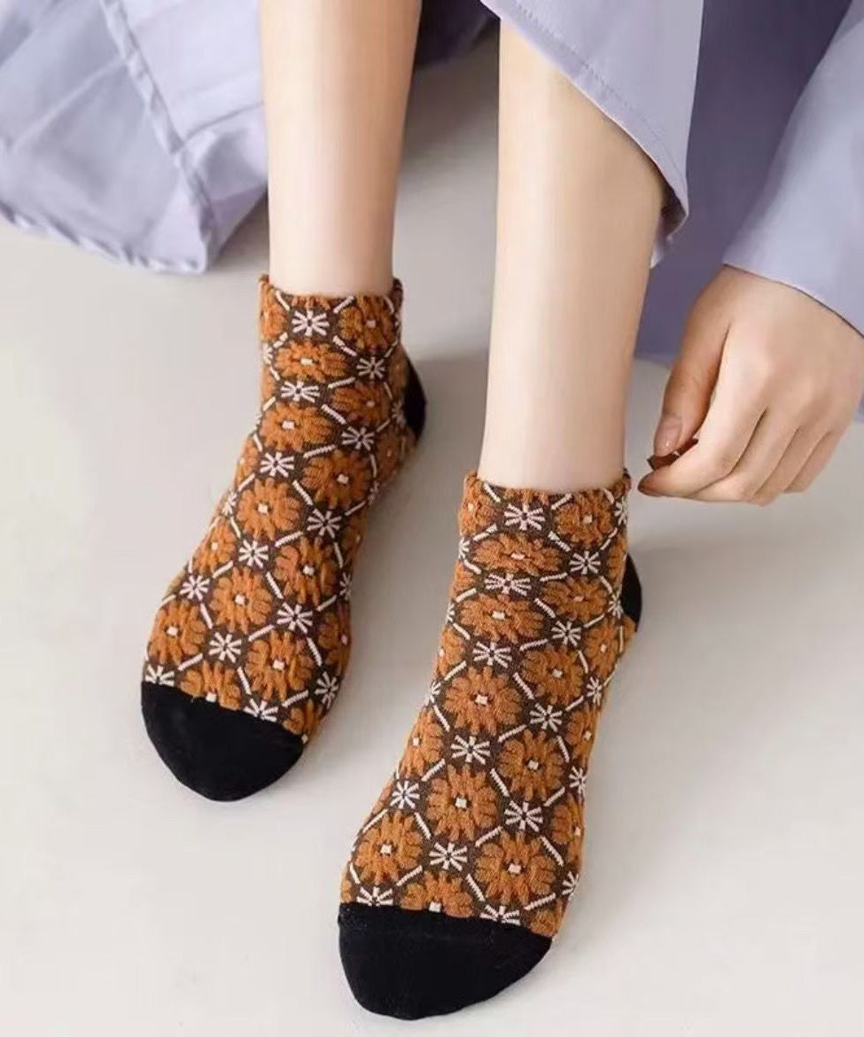 Countryside Style Flower Jacquard Cotton Ankle Socks