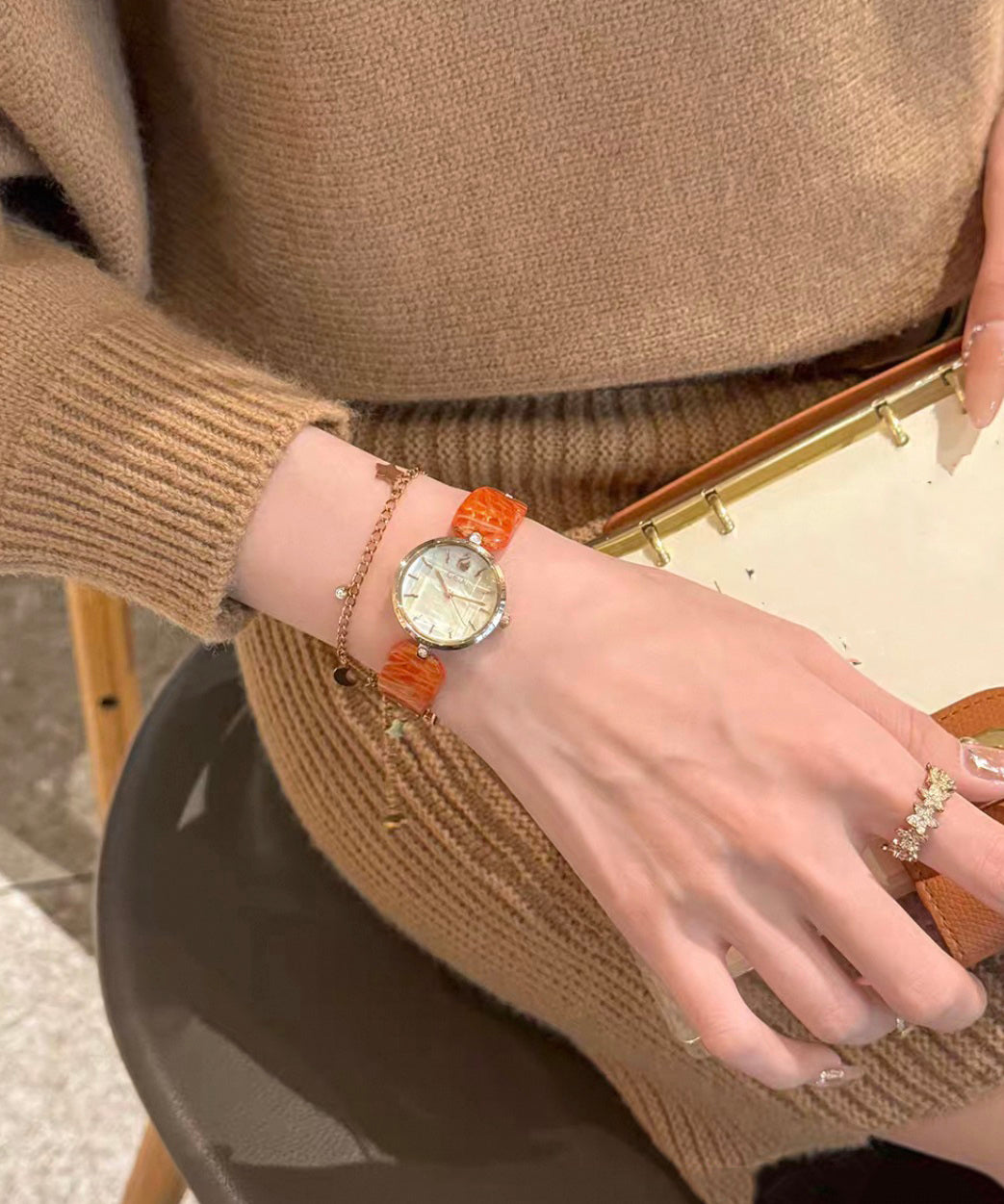 Cute Apricot Alloy Quartz Movement Hardlex Crystal Watches