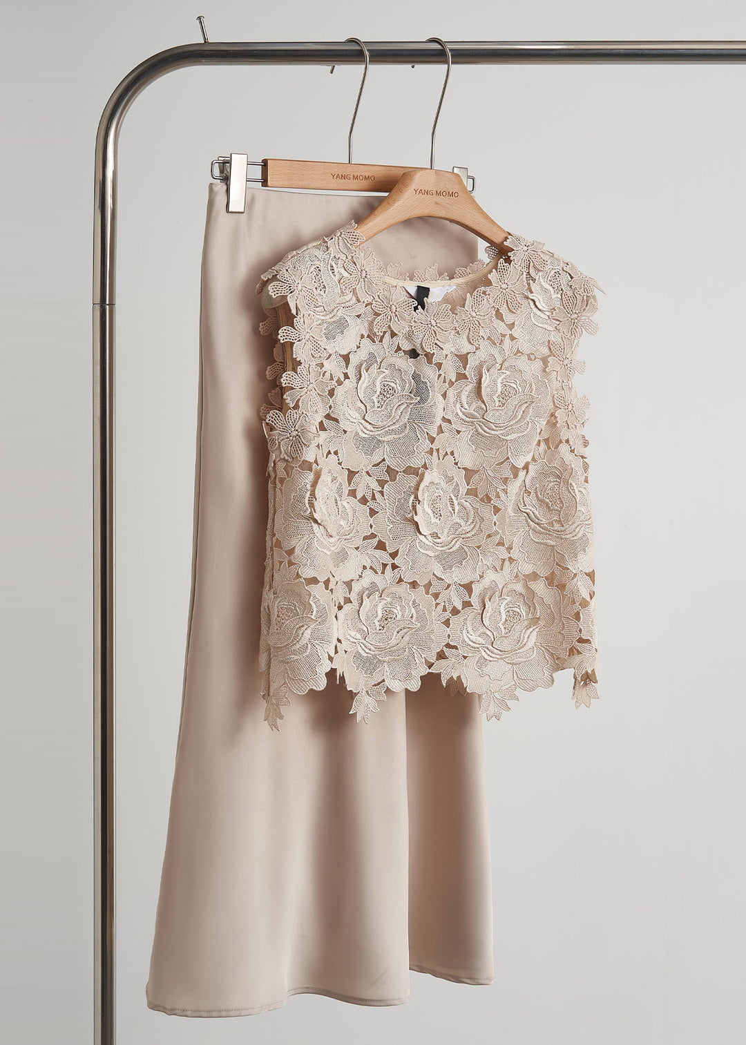 Elegant Apricot Embroidered Floral Lace Vests Sleeveless