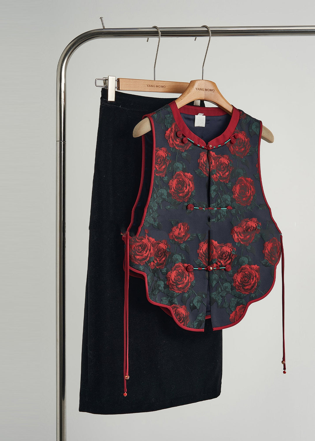 Elegant Black Chinese Button Floral Jacquard Silk Vests Fall