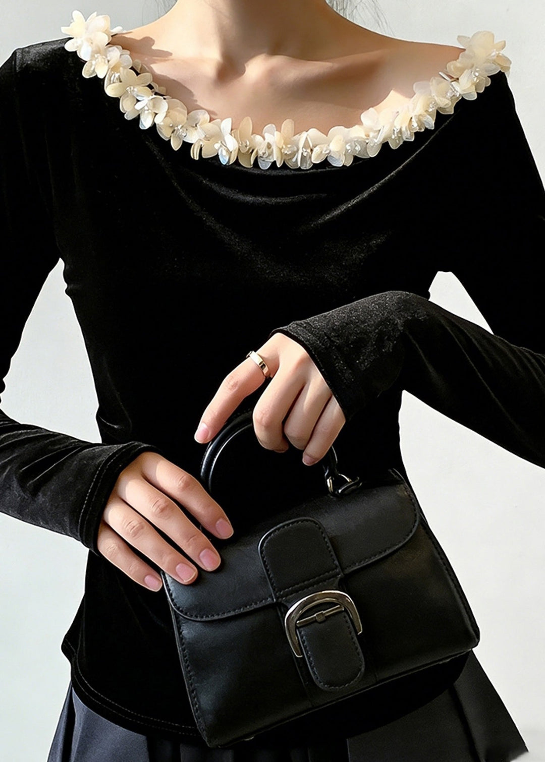 Elegant Black Floral Patchwork Silk Velour T Shirt Spring