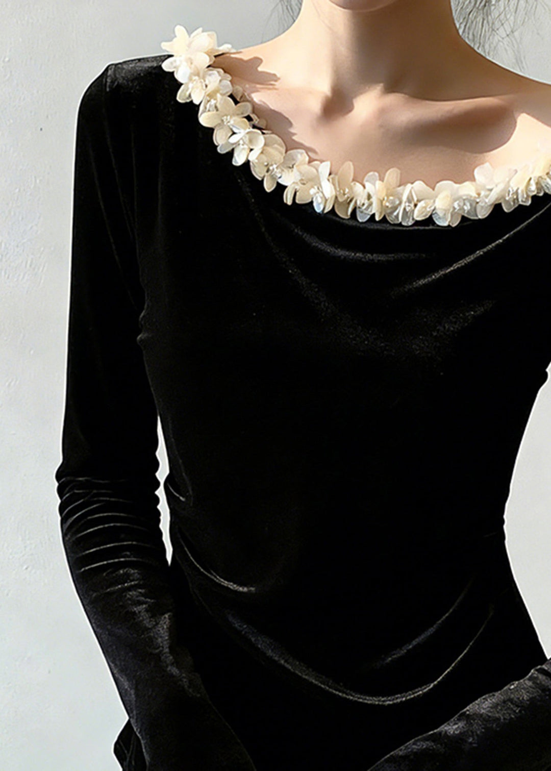 Elegant Black Floral Patchwork Silk Velour T Shirt Spring