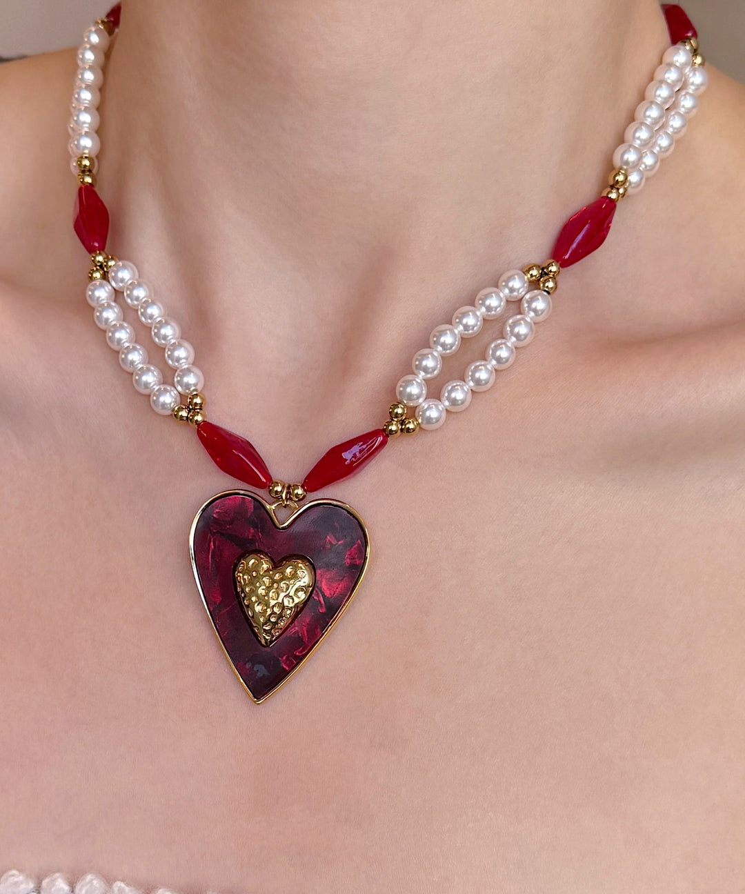 Elegant Colorblock Alloy Pearl Love Glass Bead Pendant Necklace